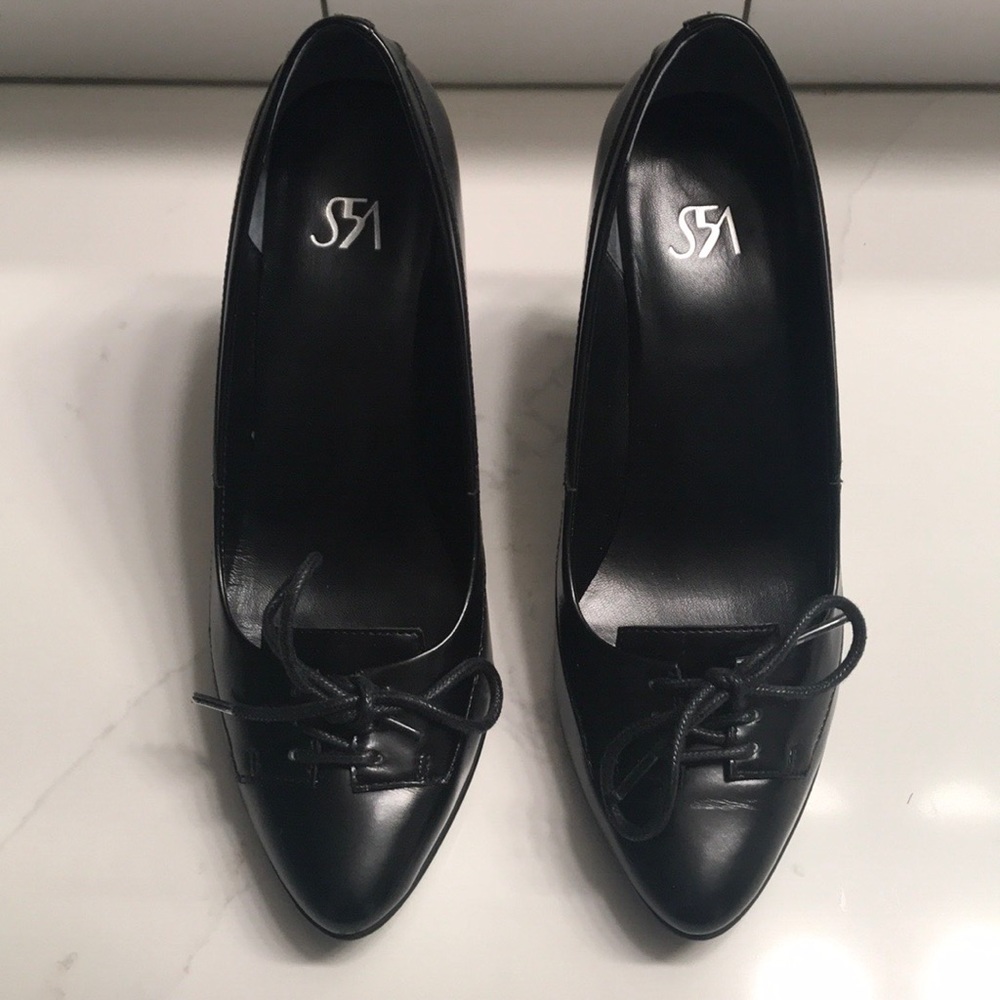 Saks Fifth Avenue lace up oxford pumps (size 7) - Picture 5 of 6